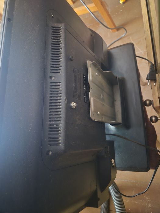 Телевизор Smart Tech