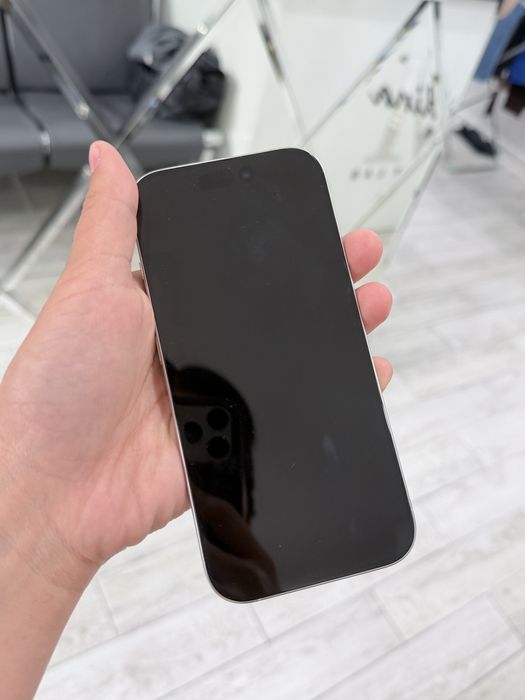 Iphone 16 pro с гарантией