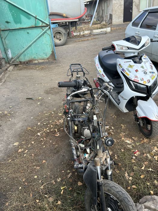 Продам скутер скелет 80 куб