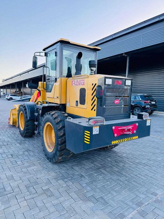 Фронтальный погрузчик от завода Fujiang 958 1.3 куб.