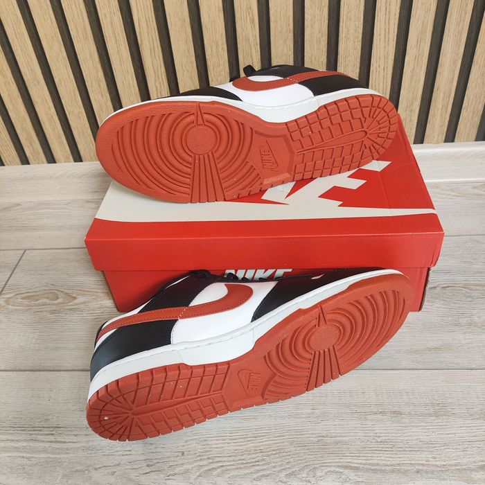 Кроссовки NIKE ,