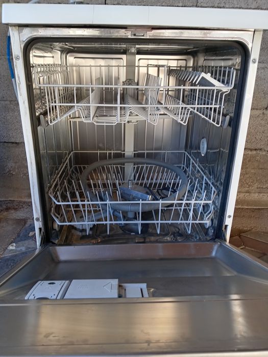 Посудомоечная машинка