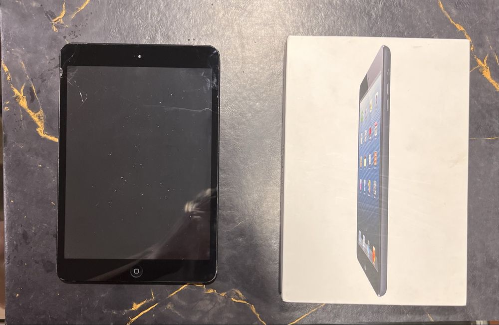 Продам ipad mini в хорошем состоянии