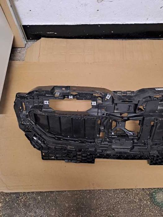 Grila activa Bmw seria 5 G60 G61 , o ureche de prindere rupta