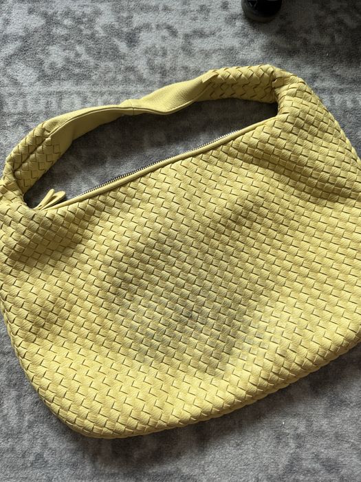 Плетеная желтая сумка