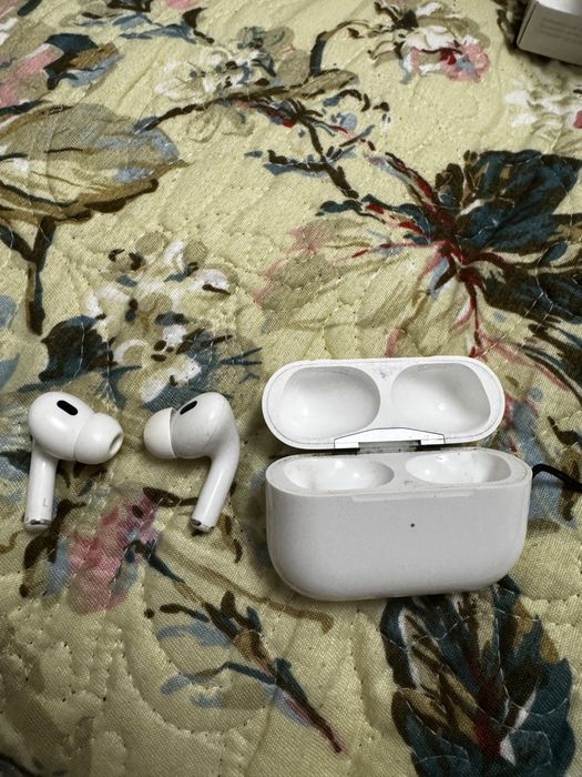 Apple AirPods pro 2nd Generation ORIGINAL в белом цвете