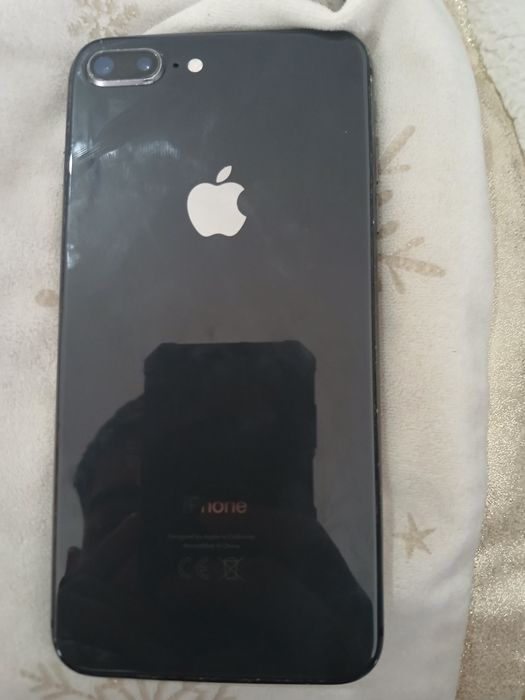 iPhone 8 Plus 64 GB