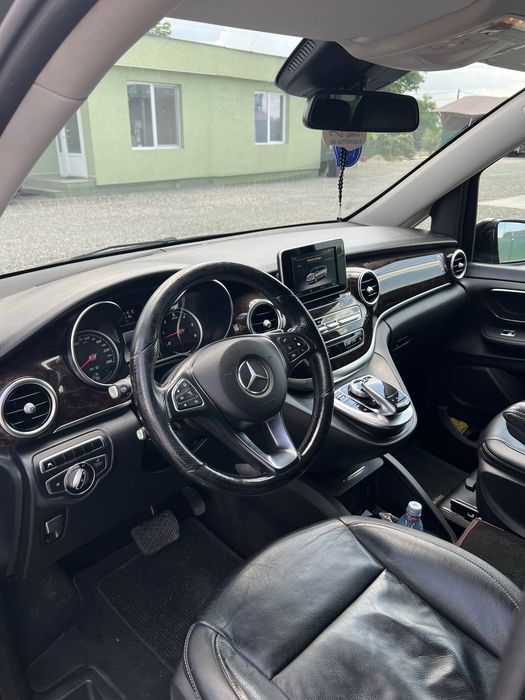 Mercedes-Benz V-Class V220d