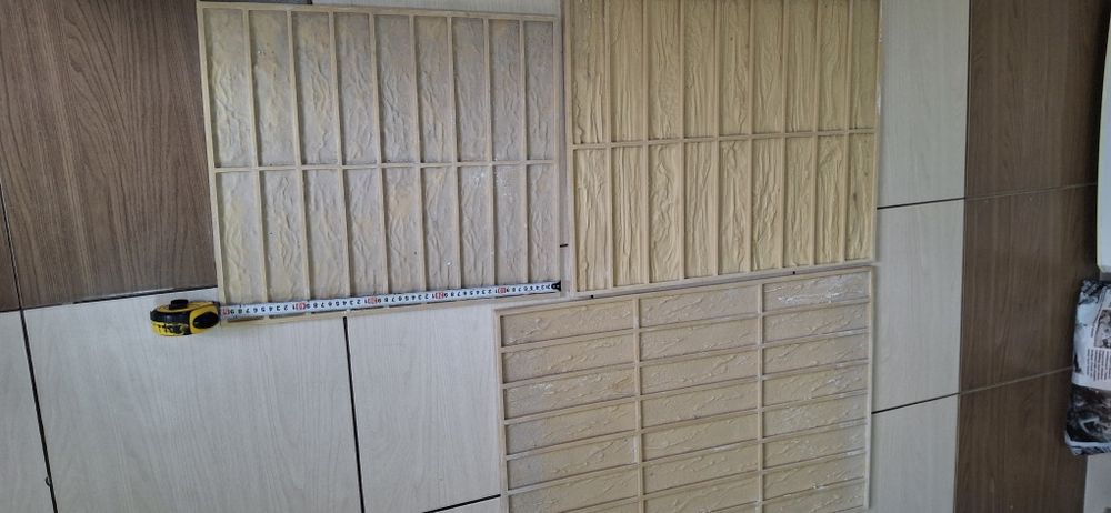 Полиуретановая форма для гипсовой плитки