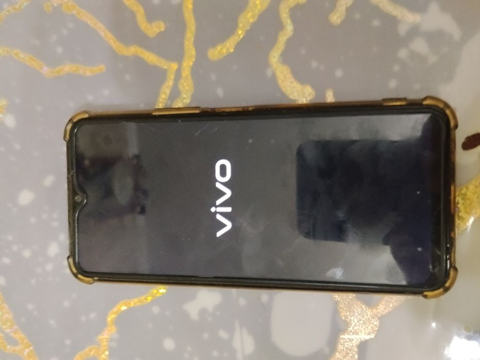 Телефон черный VIVO