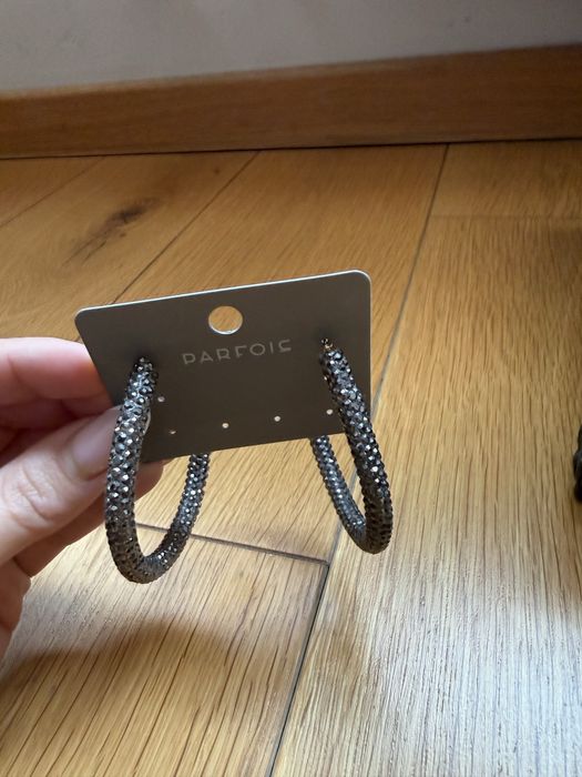 Обеци, чисто нови или малко носени