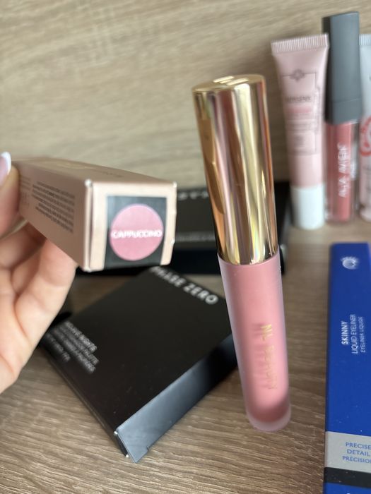 Лот козметика обща цена