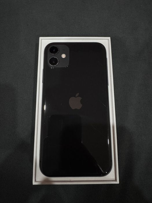 Продам айфон 11 на 64гб