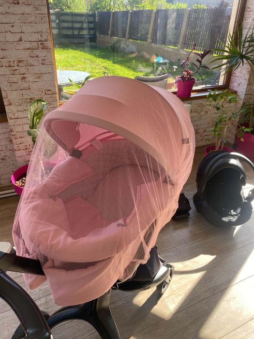 Cărucior roz Stokke 3 în 1 model V6