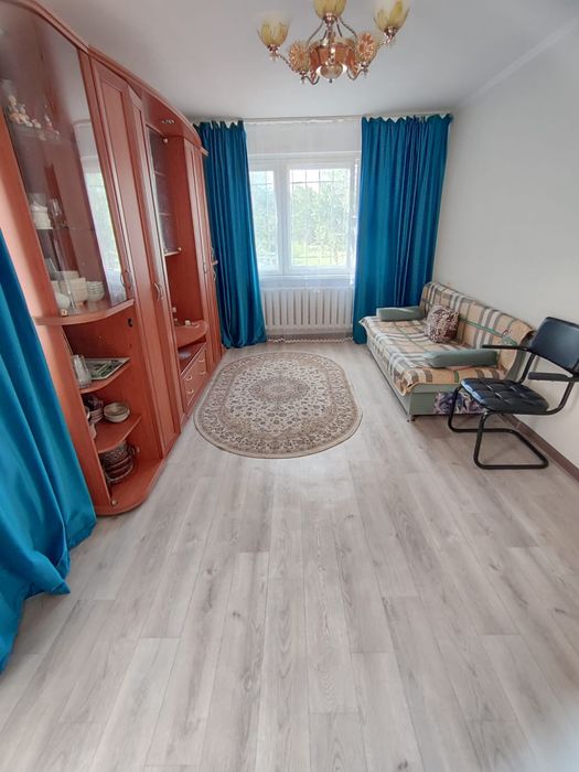 Продам 3 х комн . 9-19,  1 этаж.
