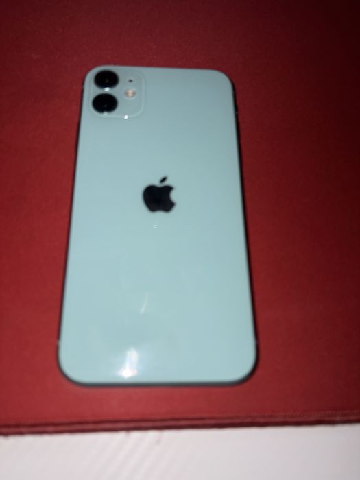 Iphone 11, с царапинами 128гб