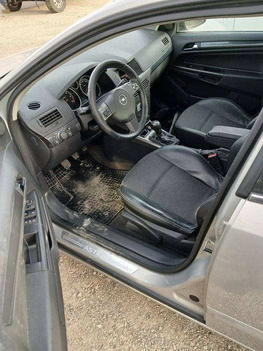 Опел астра 1.7 CDTI на части