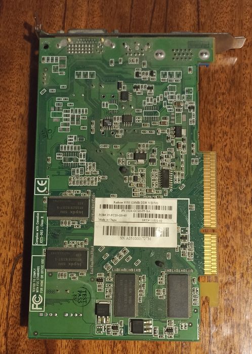Раритет Radeon 9550