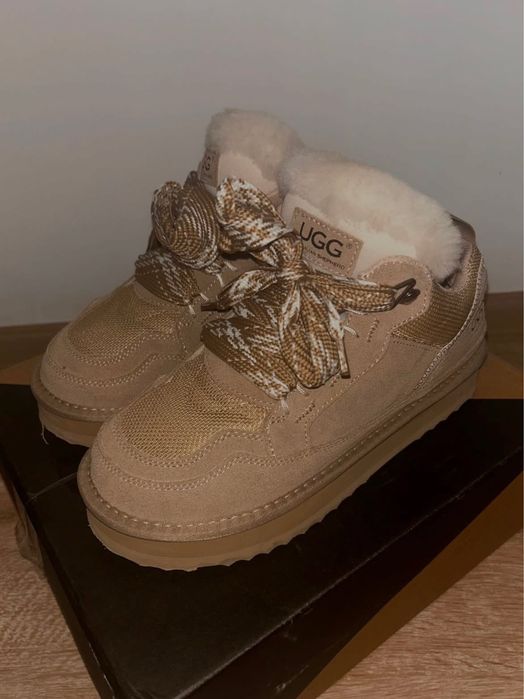 Ботуши Ugg lowmel