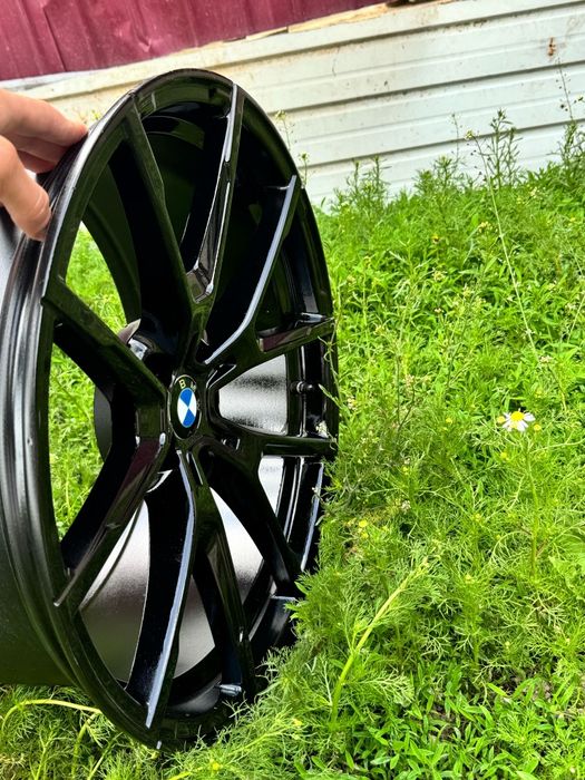 Vând jante bmw r19