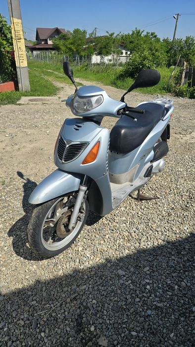 Scuter Honda SH150 cu acte italia