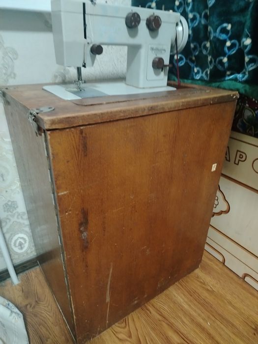 Chayka mashina sotiladi