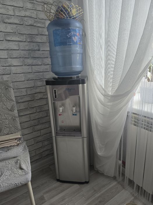Продам кулер для воды
