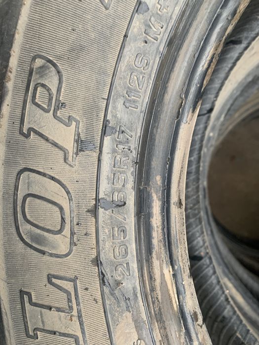 Продам 2 комплекта резины r17