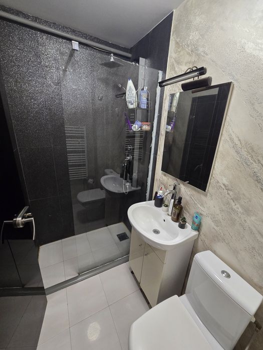 Se vinde garsonieră confort 1, suprafață 30 mp, mobilata și utilata complet