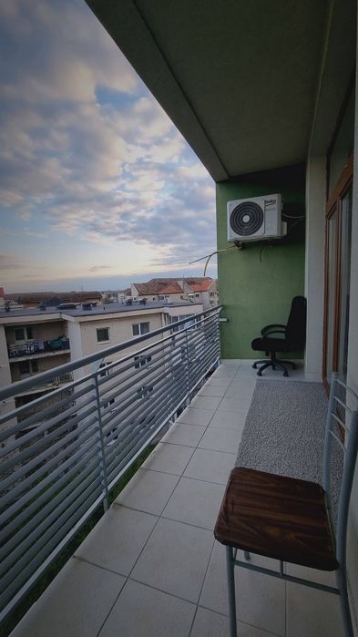 Inchiriez apartament
