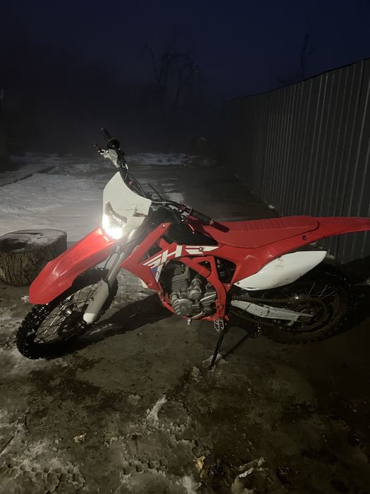 Продам HONDA CR250F на китайском моторе