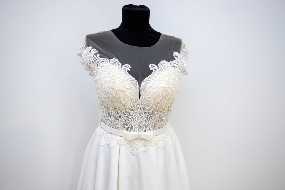 Vand rochie de mireasa