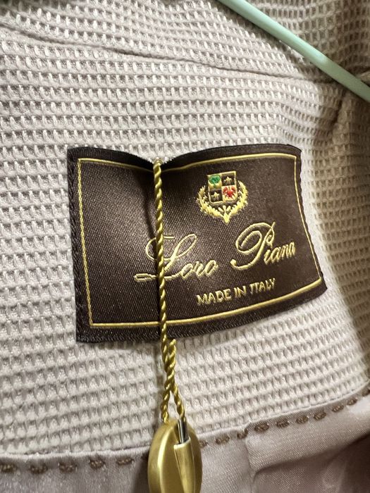 Ново дамско палто Loro Piana