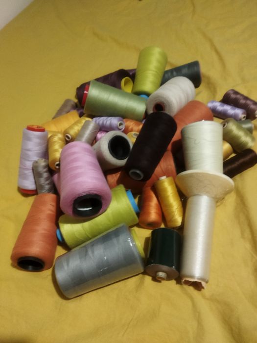 Конци за шевна машина,шиене - бели, черни, цветни, ластични