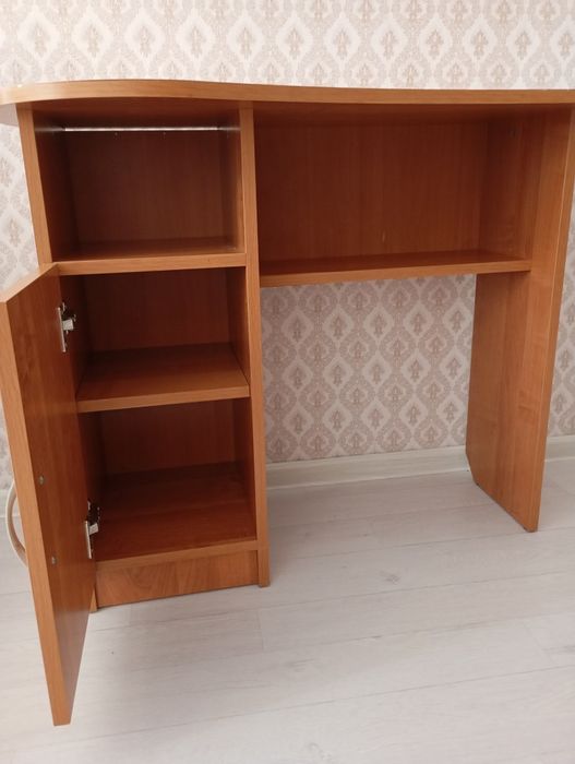 Продам письменный стол