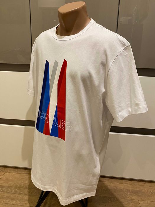 MONCLER, ОРИГИНАЛНА бяла памучна тениска, размер: XL