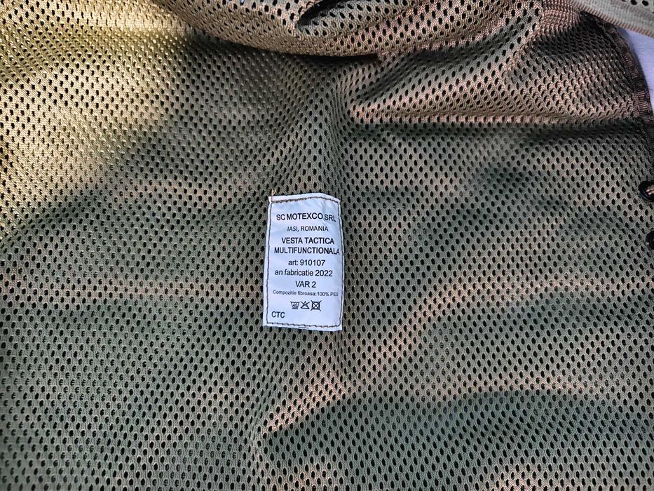Vesta tactica mulfunctionala