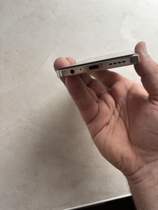 Infinix Note 30 Pro в идеальном состоянии