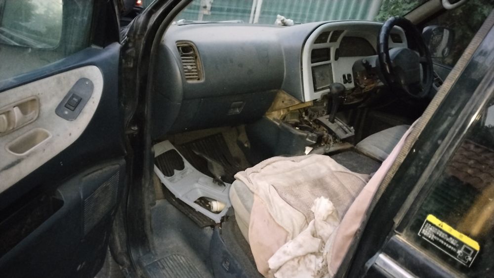 Ниссан Ларго W30 на разбор.