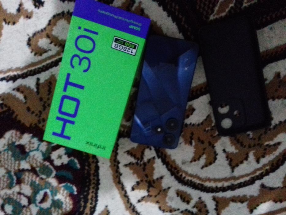 Infinix hot 30i  sotiladi 700ming