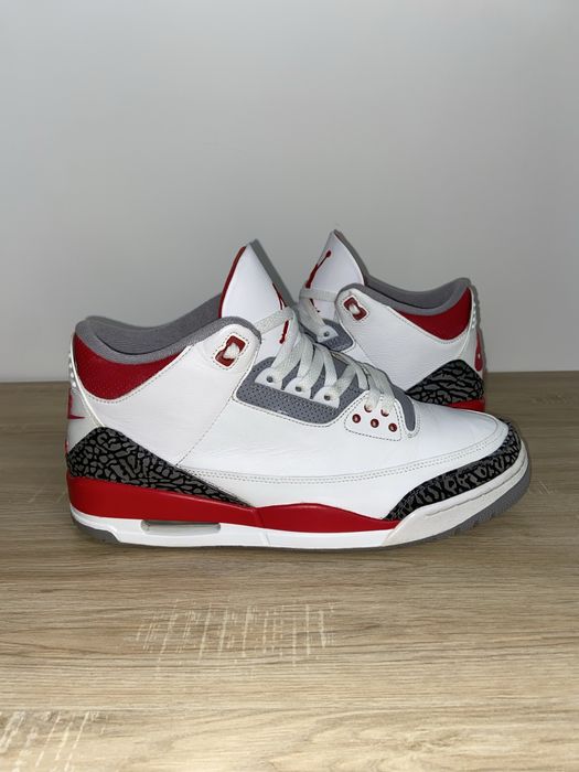 Jordan 3 Fire Red