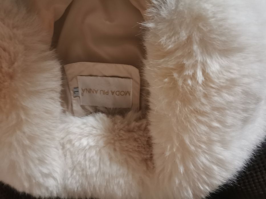 Дамско зимно яке в кремав цвят