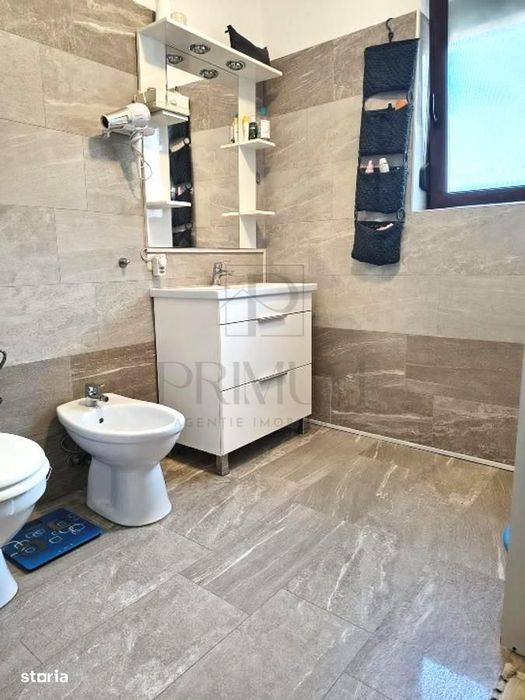 Giroc - 4 Camere - 2 Bai - Decomandat - Pod - Parcare Privata - 2 Balc