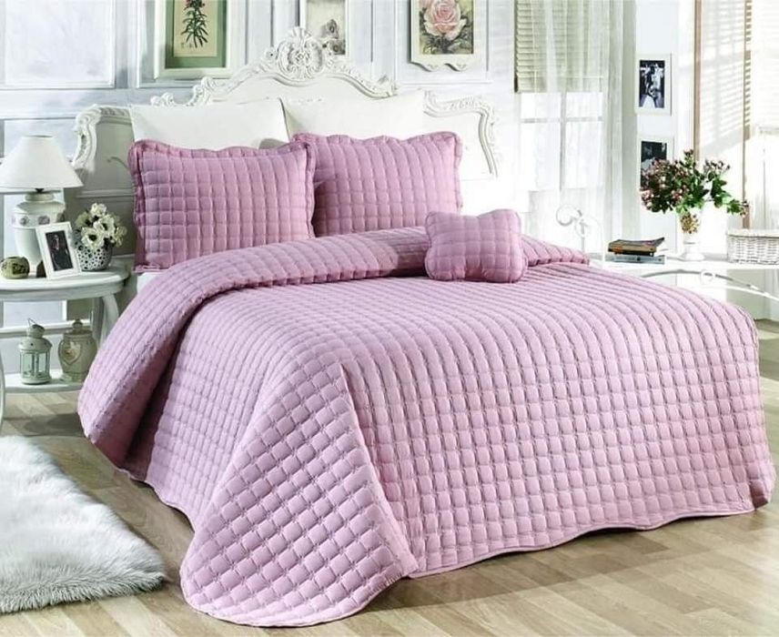 Кувертюра ЛУКС 
Размер 220/240 + 2 бр калъфки и 1 бр бебе
Цена 4