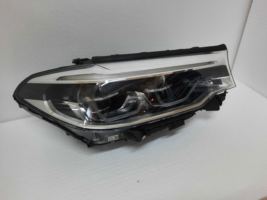Far faruri  bmw G30 G31  seria 5 led adaptiv dreapta