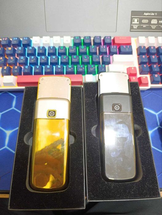 retro telefon nokia 8800