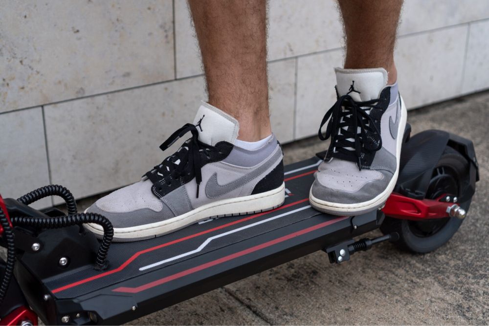 Blade Q  1*350W 36V/10Ah