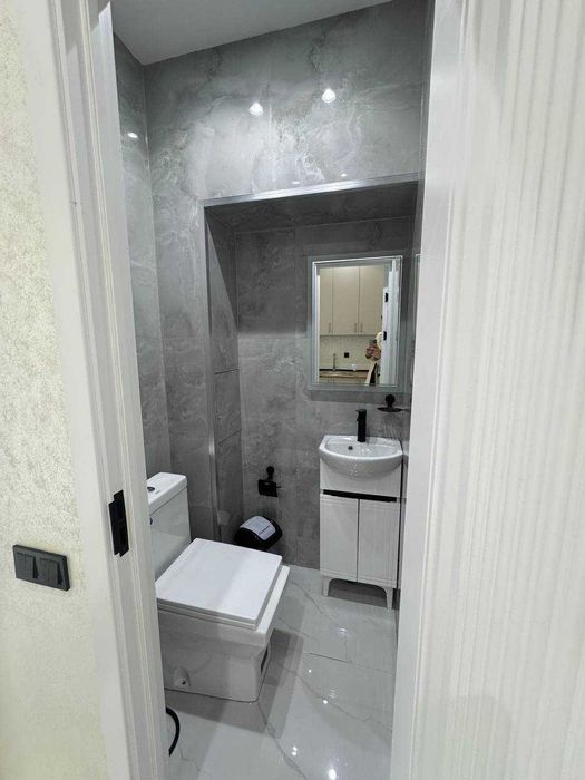 Аренда офиса! Новомосковская! Первая линия 43м2 с ремонтом