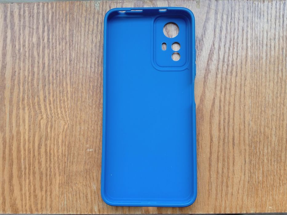 Продаю чехол на андроид.