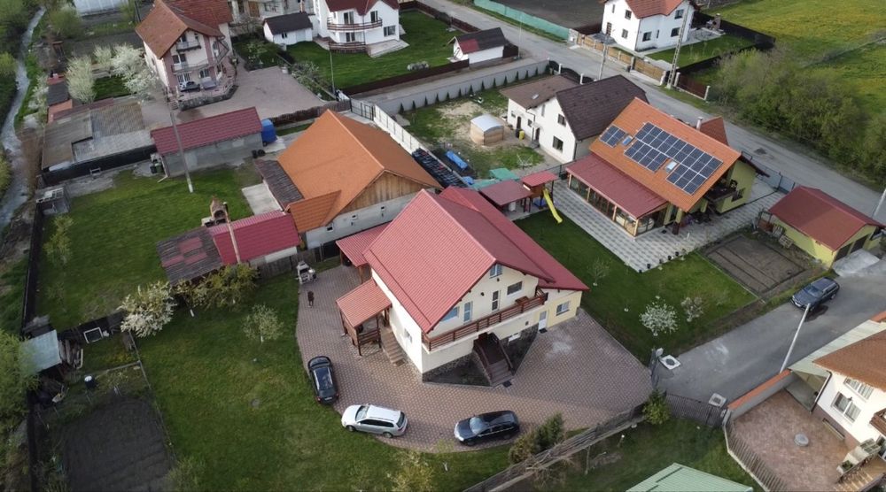 Casă , 1.300 mp teren, Sânpetru Central,Accept schimb apartament